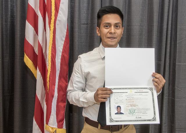 LB Students Participate in Naturalization Ceremony